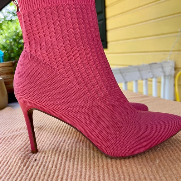 Chinese Laundry Pink Knit Heeled Boots - Picture 1 of 6